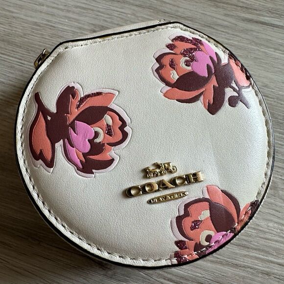 Coach Round Jewelry Case With Chalk Floral Print Leather Japan Exclusive RARE - Picture 1 of 12